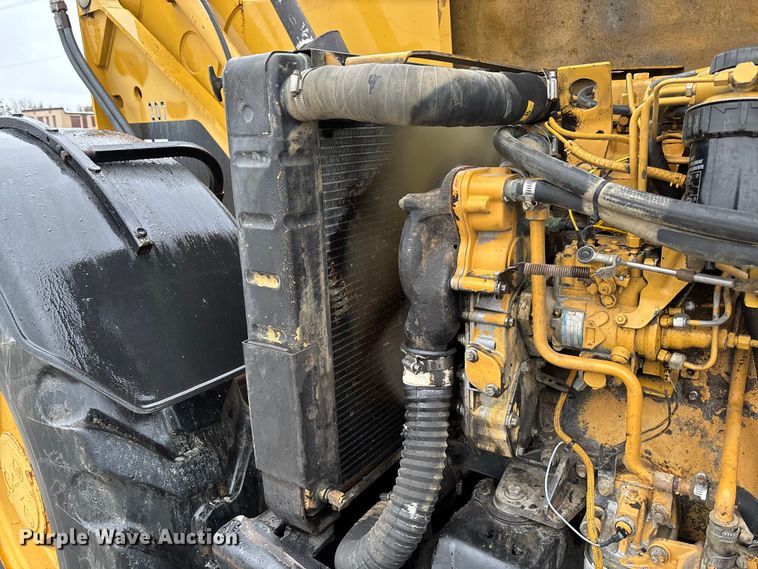 image for item EV3332 1998 Caterpillar TH103 Telehandler