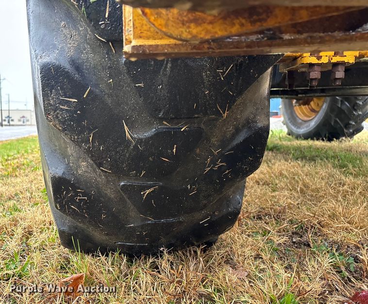 image for item EV3332 1998 Caterpillar TH103 Telehandler