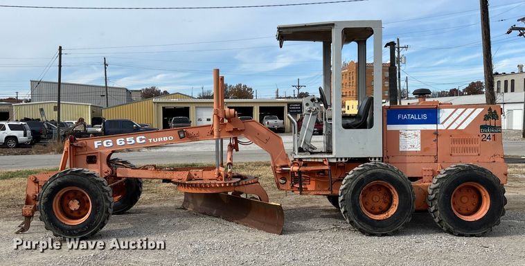 image for item EV3333 Fiat-Allis FG65C Turbo motor grader