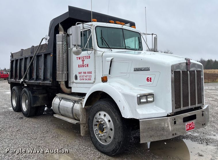 image for item EV3358 1991 Kenworth T800 dump truck