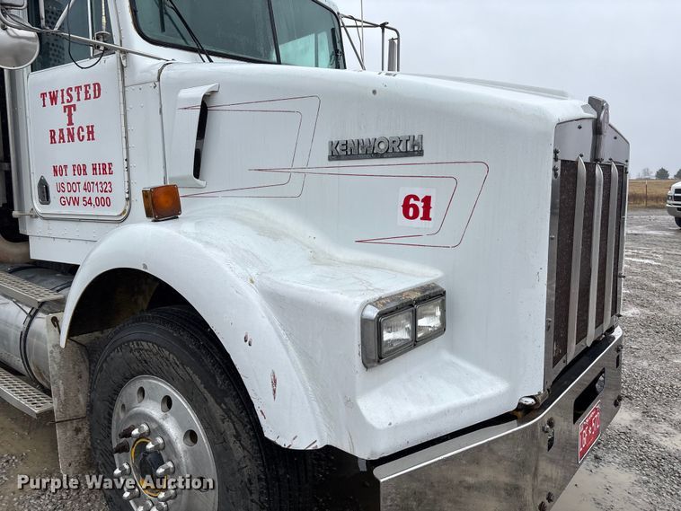 image for item EV3358 1991 Kenworth T800 dump truck