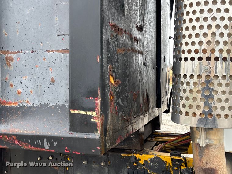 image for item EV3358 1991 Kenworth T800 dump truck