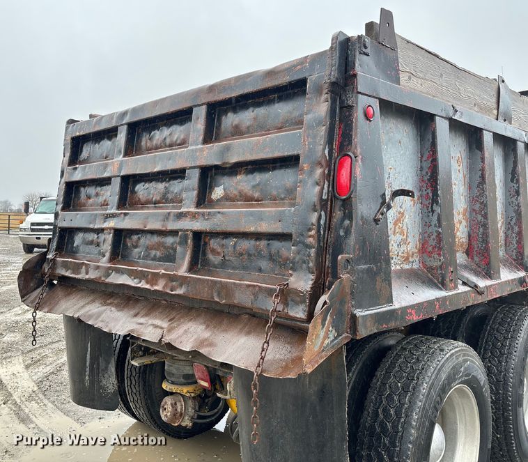 image for item EV3358 1991 Kenworth T800 dump truck