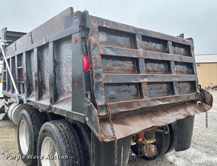 image for item EV3358 1991 Kenworth T800 dump truck