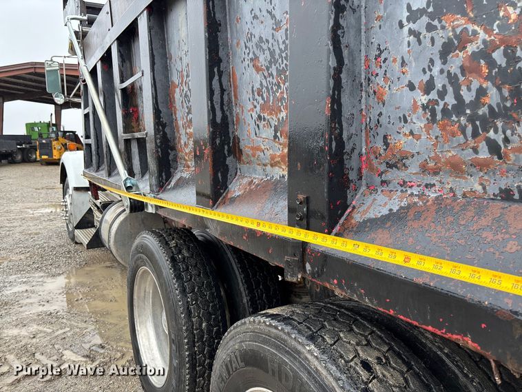 image for item EV3358 1991 Kenworth T800 dump truck