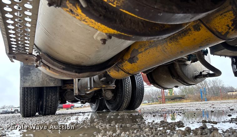 image for item EV3358 1991 Kenworth T800 dump truck