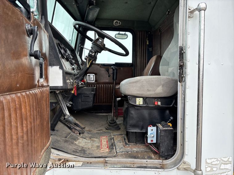 image for item EV3358 1991 Kenworth T800 dump truck