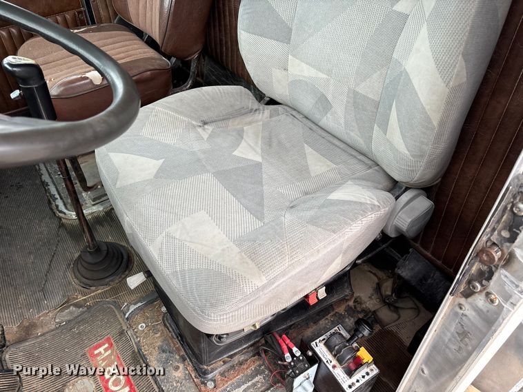 image for item EV3358 1991 Kenworth T800 dump truck