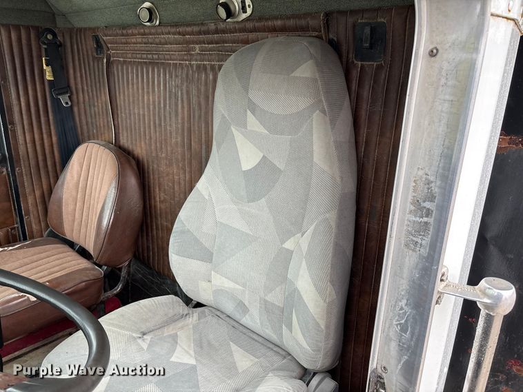 image for item EV3358 1991 Kenworth T800 dump truck