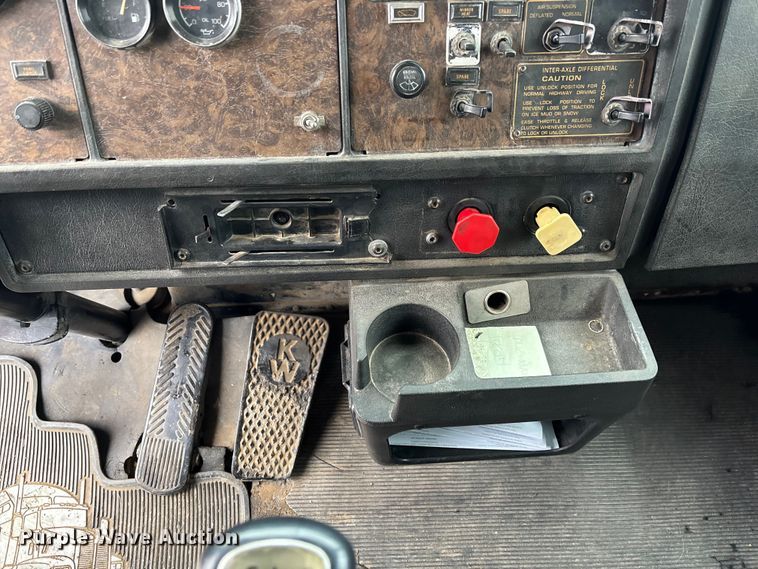 image for item EV3358 1991 Kenworth T800 dump truck