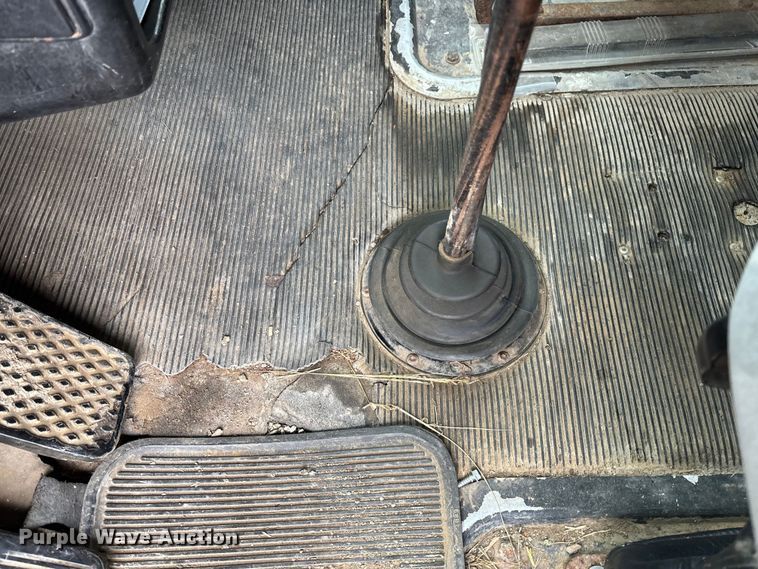 image for item EV3358 1991 Kenworth T800 dump truck