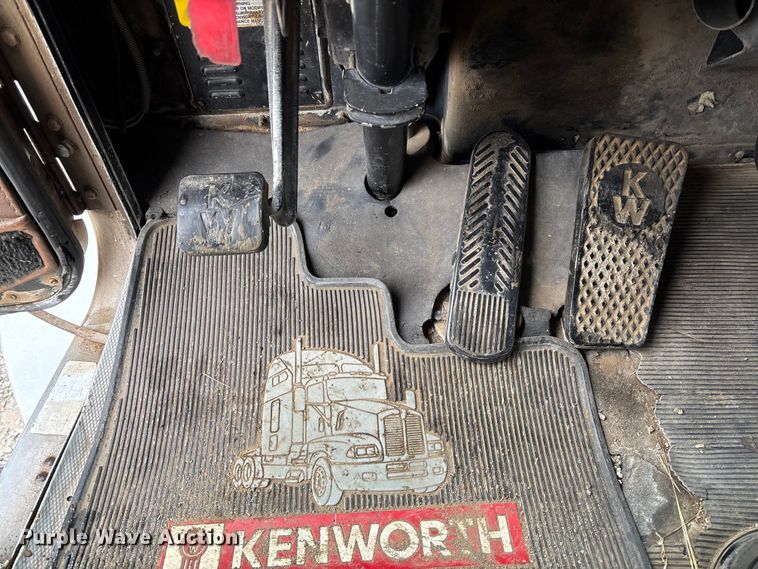 image for item EV3358 1991 Kenworth T800 dump truck