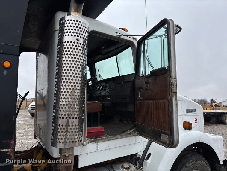 image for item EV3358 1991 Kenworth T800 dump truck