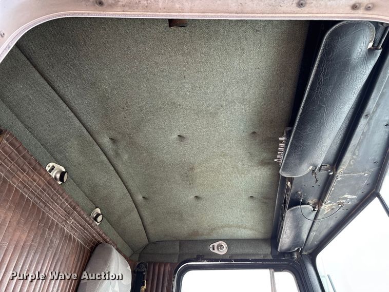 image for item EV3358 1991 Kenworth T800 dump truck