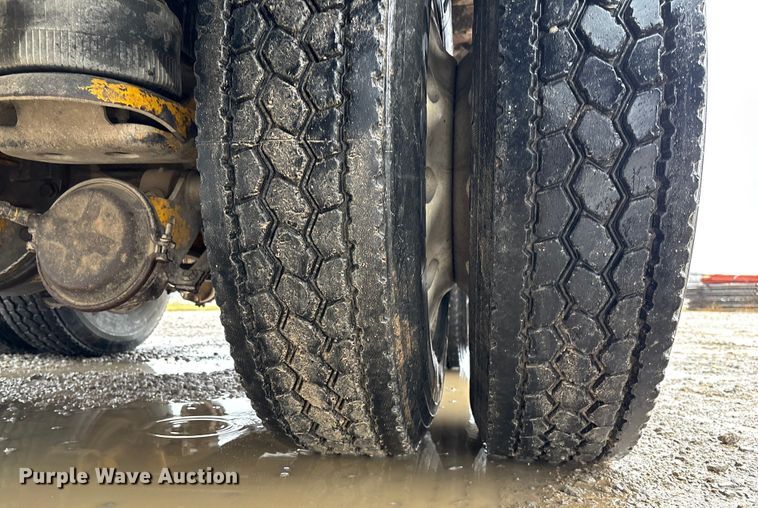 image for item EV3358 1991 Kenworth T800 dump truck