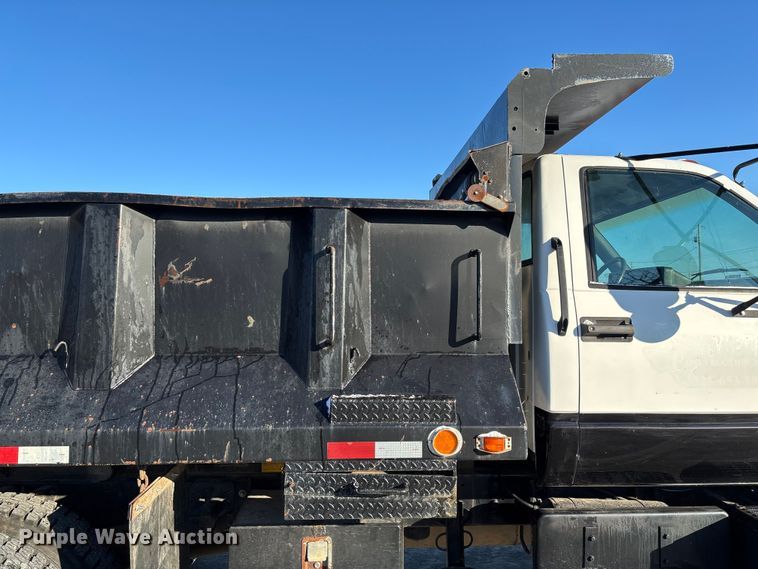 image for item EV3390 1994 Chevrolet Kodiak C6500 dump truck