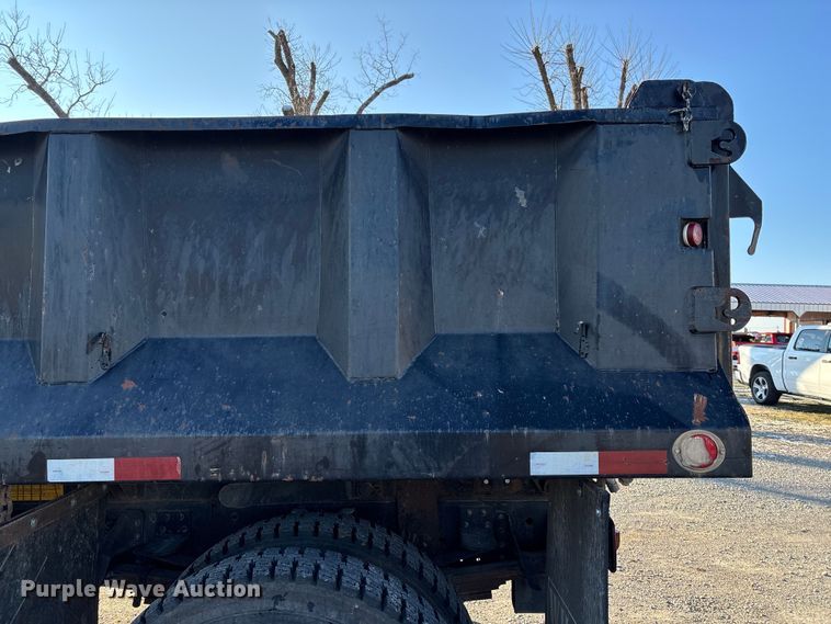 image for item EV3390 1994 Chevrolet Kodiak C6500 dump truck