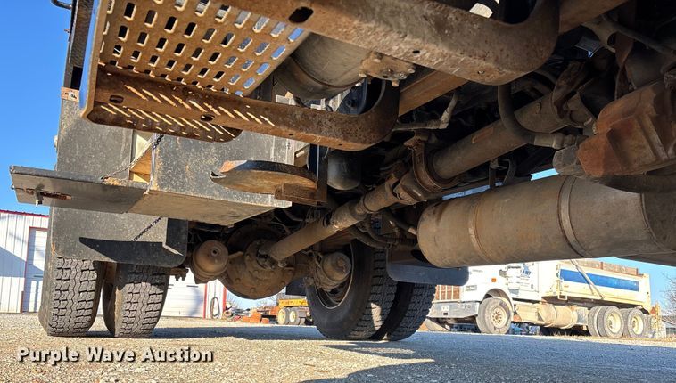 image for item EV3390 1994 Chevrolet Kodiak C6500 dump truck