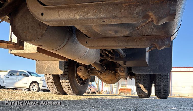 image for item EV3390 1994 Chevrolet Kodiak C6500 dump truck