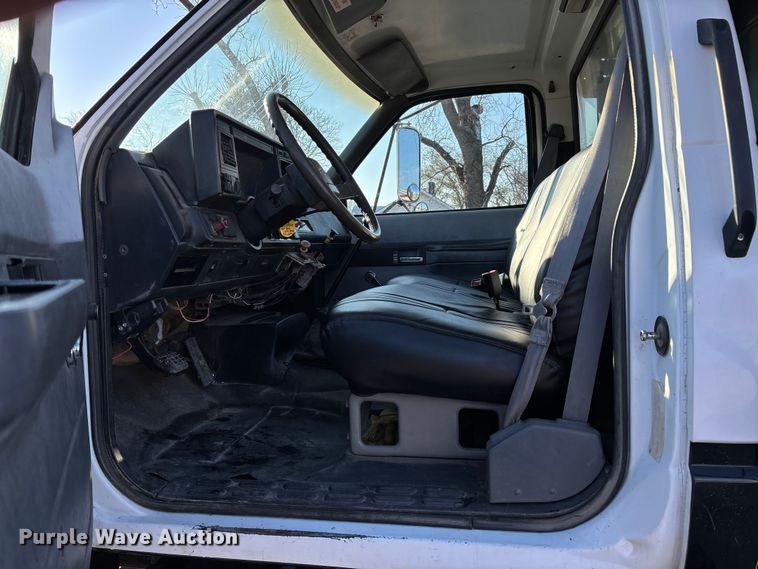 image for item EV3390 1994 Chevrolet Kodiak C6500 dump truck