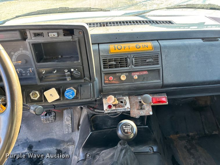 image for item EV3390 1994 Chevrolet Kodiak C6500 dump truck