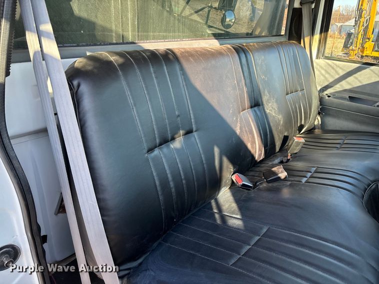 image for item EV3390 1994 Chevrolet Kodiak C6500 dump truck