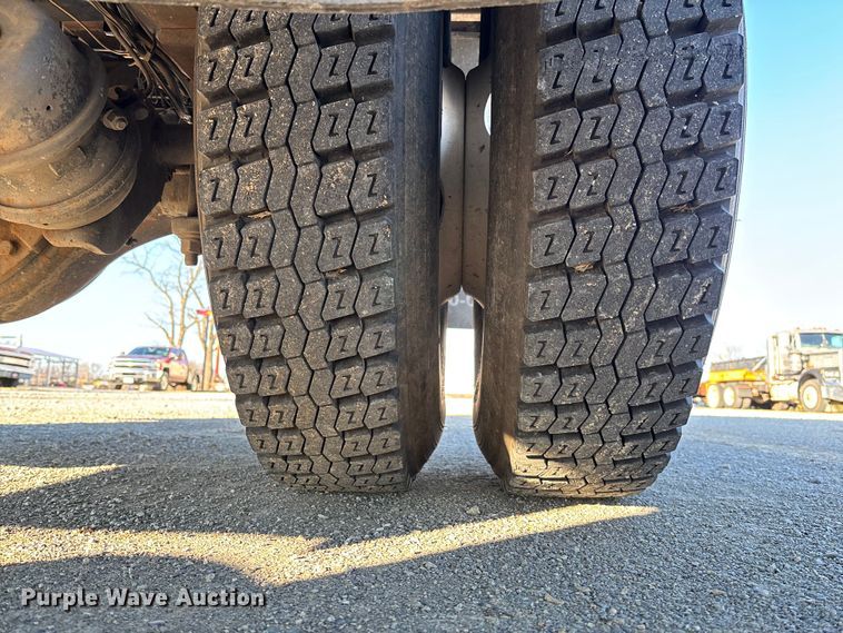 image for item EV3390 1994 Chevrolet Kodiak C6500 dump truck