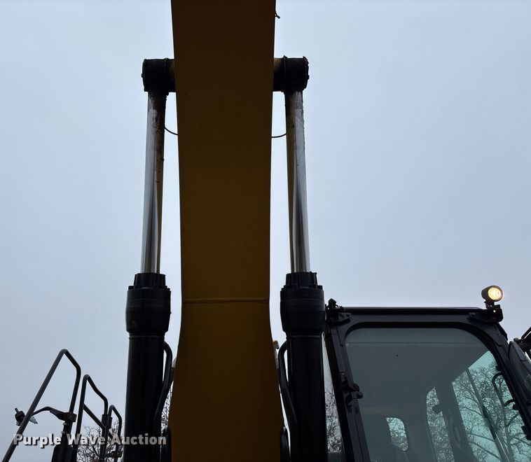 image for item EV3396 2018 Caterpillar 336FL excavator