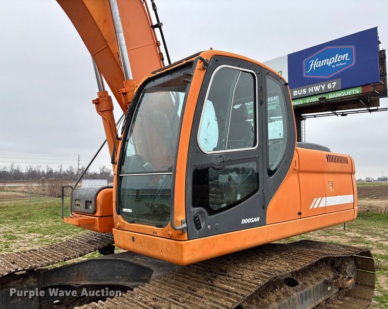 image for item EV3401 2008 Doosan DX225LC long reach excavator