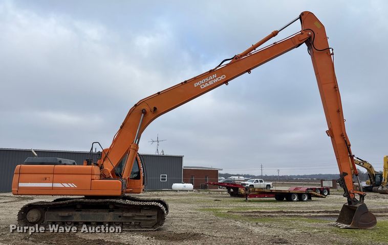 image for item EV3404 2006 Doosan DX300LC long reach excavator