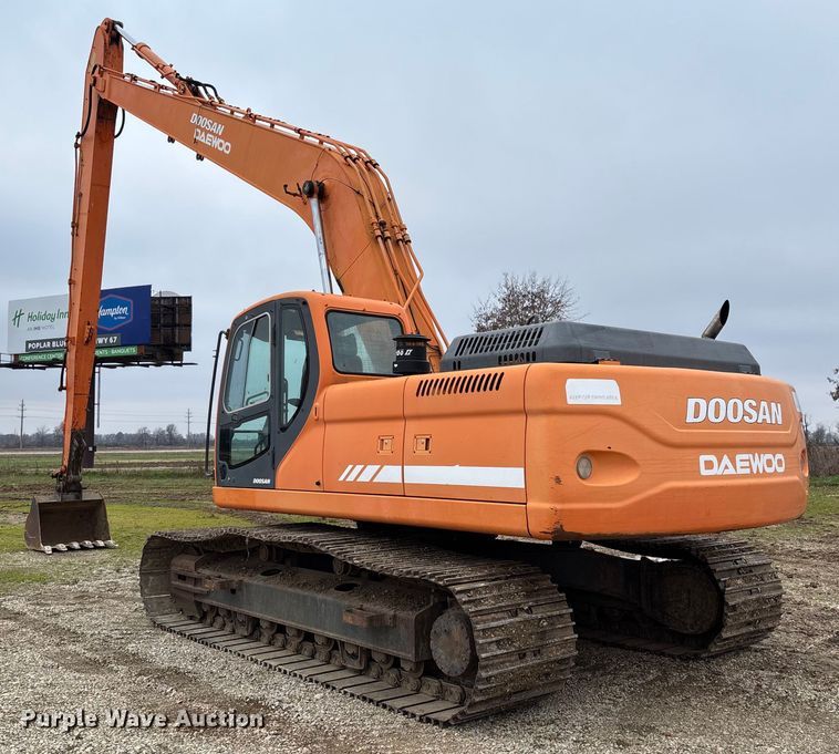 image for item EV3404 2006 Doosan DX300LC long reach excavator
