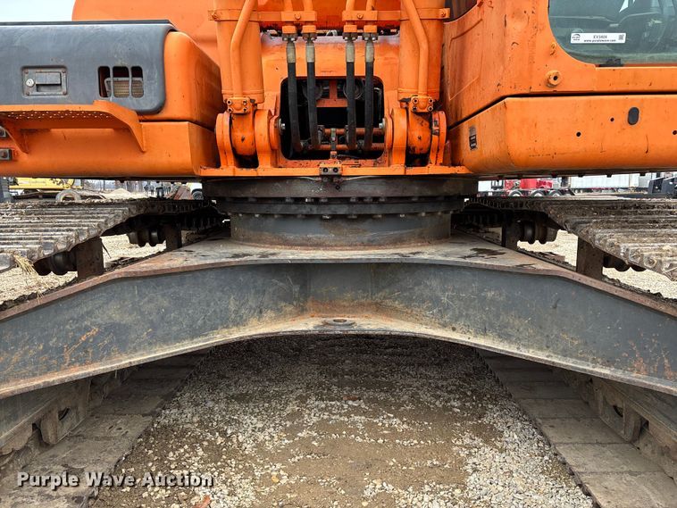 image for item EV3404 2006 Doosan DX300LC long reach excavator