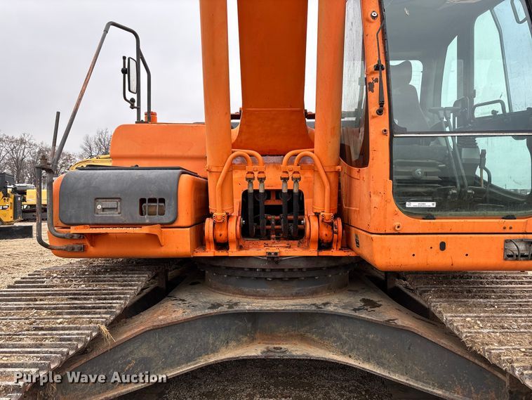 image for item EV3404 2006 Doosan DX300LC long reach excavator