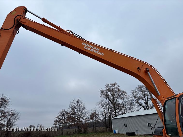 image for item EV3404 2006 Doosan DX300LC long reach excavator
