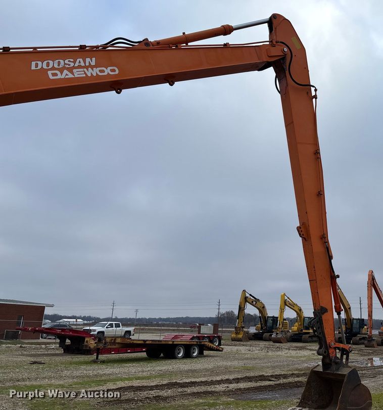 image for item EV3404 2006 Doosan DX300LC long reach excavator