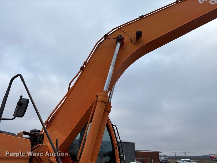 image for item EV3404 2006 Doosan DX300LC long reach excavator