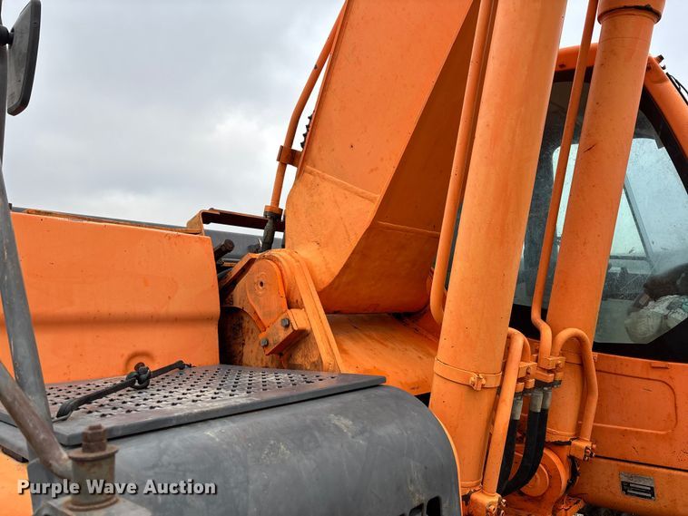 image for item EV3404 2006 Doosan DX300LC long reach excavator