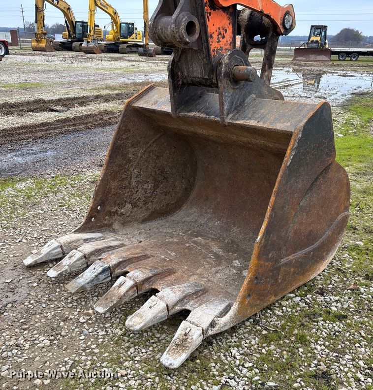 image for item EV3404 2006 Doosan DX300LC long reach excavator