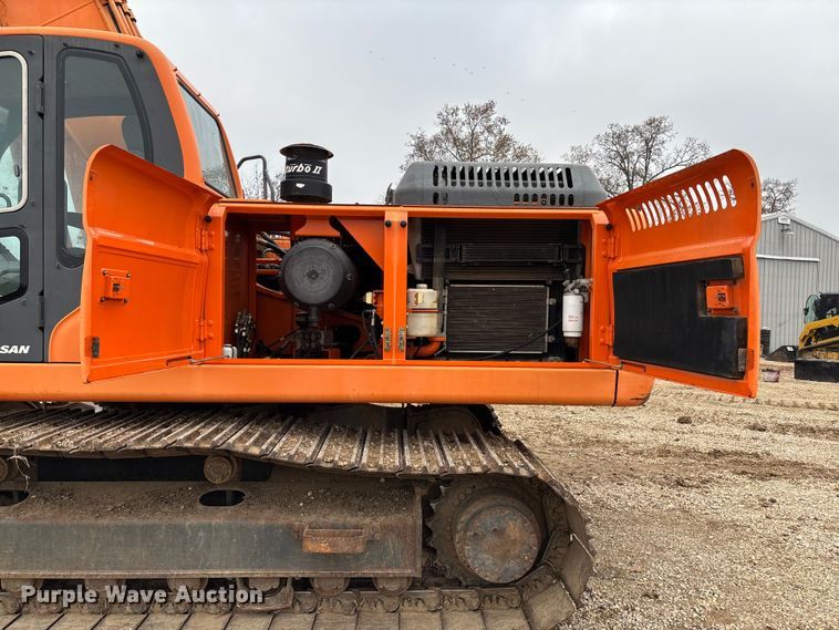 image for item EV3404 2006 Doosan DX300LC long reach excavator