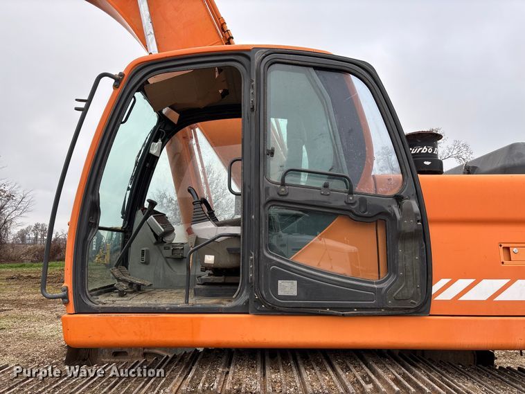 image for item EV3404 2006 Doosan DX300LC long reach excavator