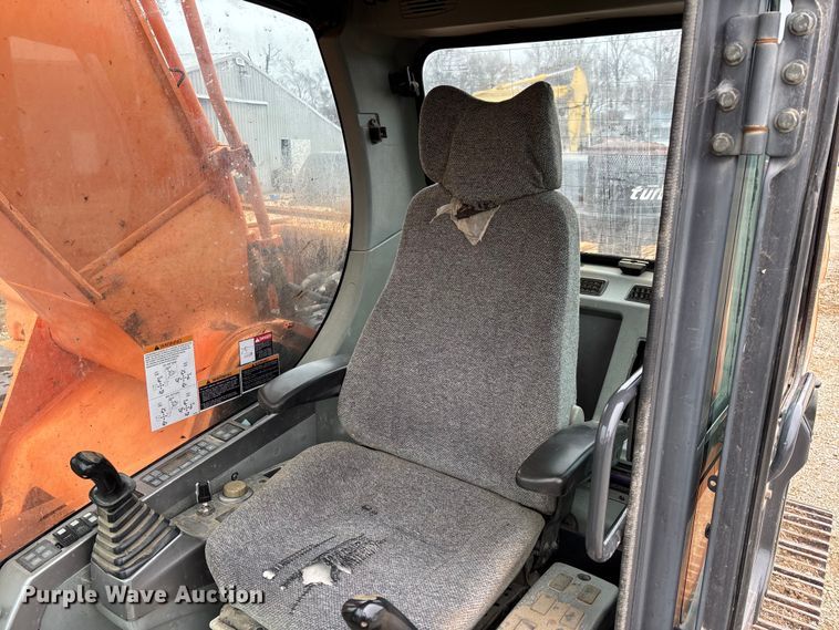 image for item EV3404 2006 Doosan DX300LC long reach excavator