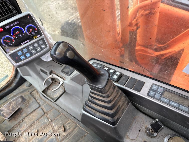 image for item EV3404 2006 Doosan DX300LC long reach excavator