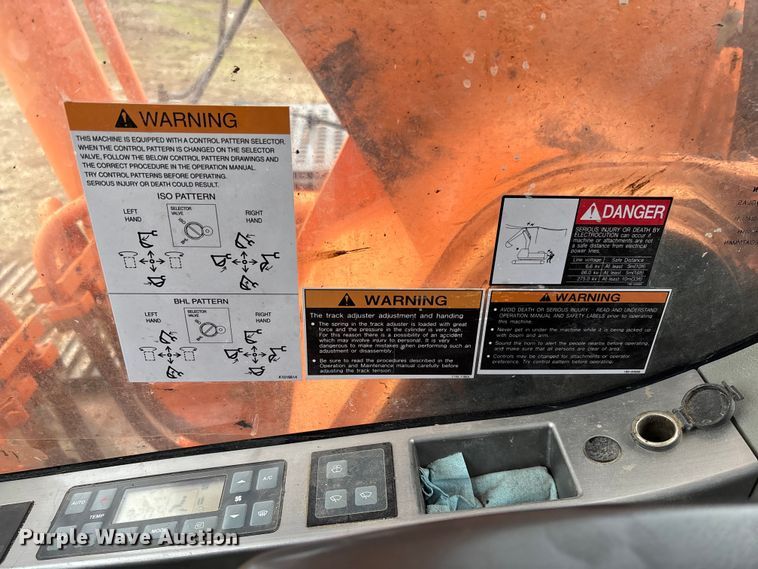 image for item EV3404 2006 Doosan DX300LC long reach excavator