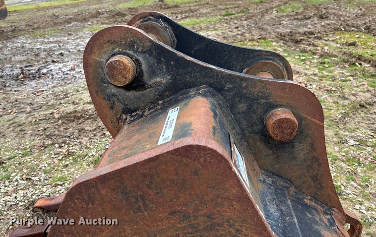 image for item EV3406 Sany SY135 excavator bucket