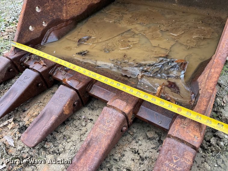 image for item EV3406 Sany SY135 excavator bucket