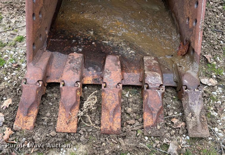 image for item EV3407 Werk-Brau Komatsu PC220 excavator bucket