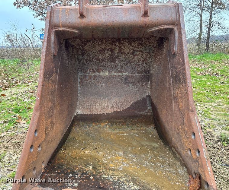 image for item EV3407 Werk-Brau Komatsu PC220 excavator bucket