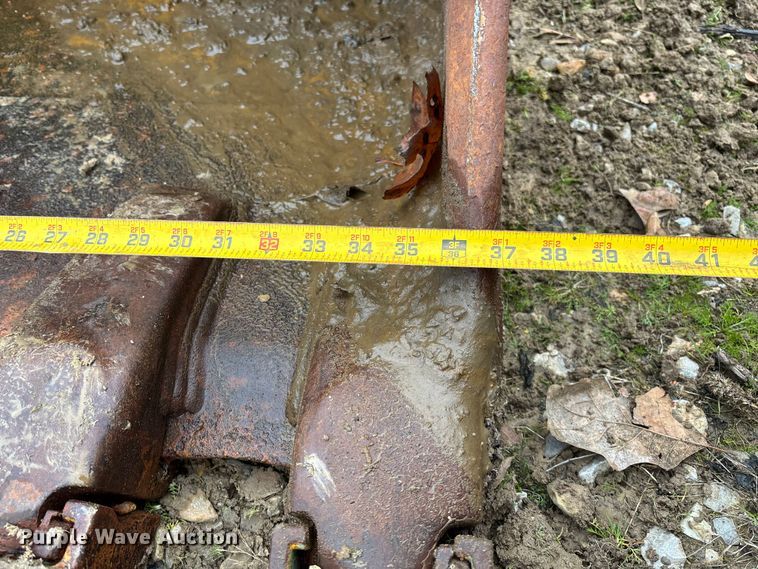 image for item EV3407 Werk-Brau Komatsu PC220 excavator bucket