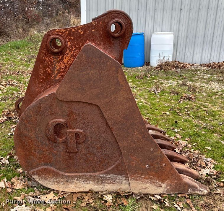 image for item EV3408 C&P John Deere 200C LC excavator bucket