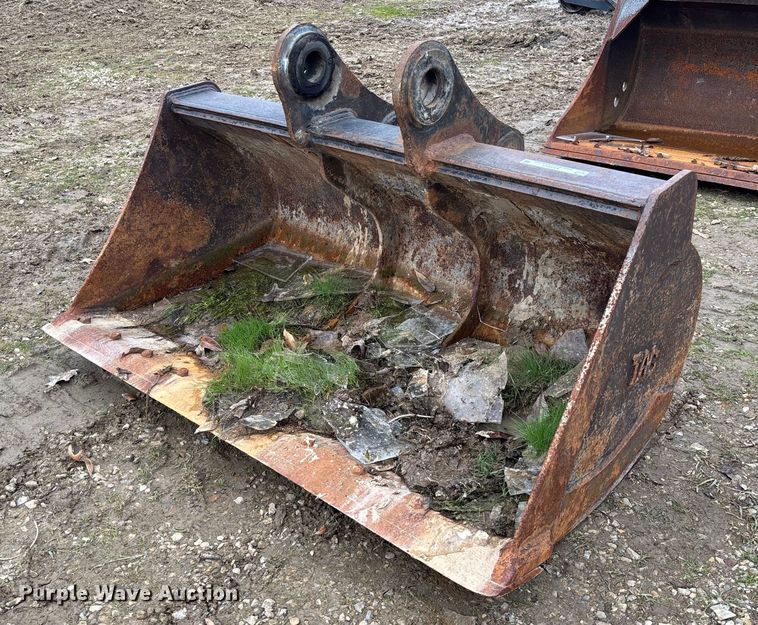 image for item EV3417 Tag Doosan DX225 excavator bucket